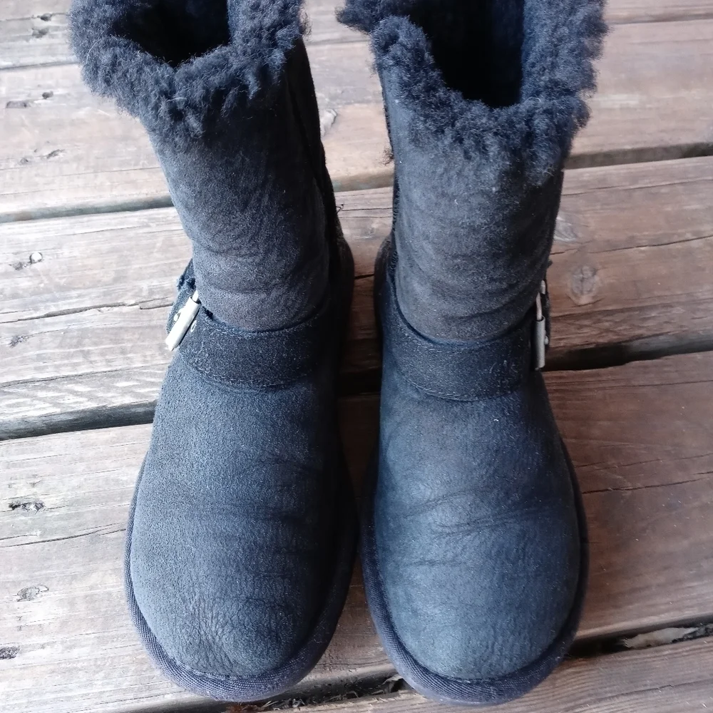 UGG Australia Blaise moto glitter zipper 1004271 black suede boots Size 6. 124pe